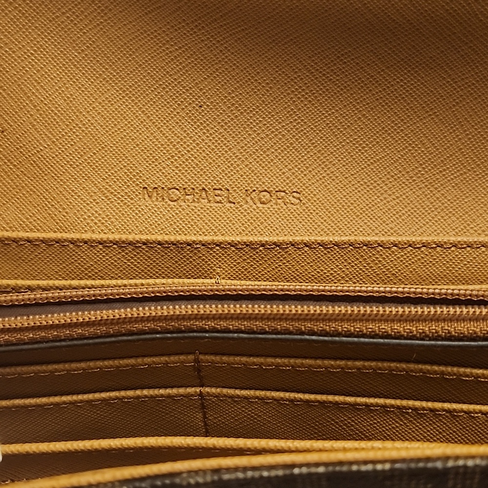 Michael Kors Callie Signature Dark Brown MK Logo Wallet with Gold Plate - Picture 3 of 6